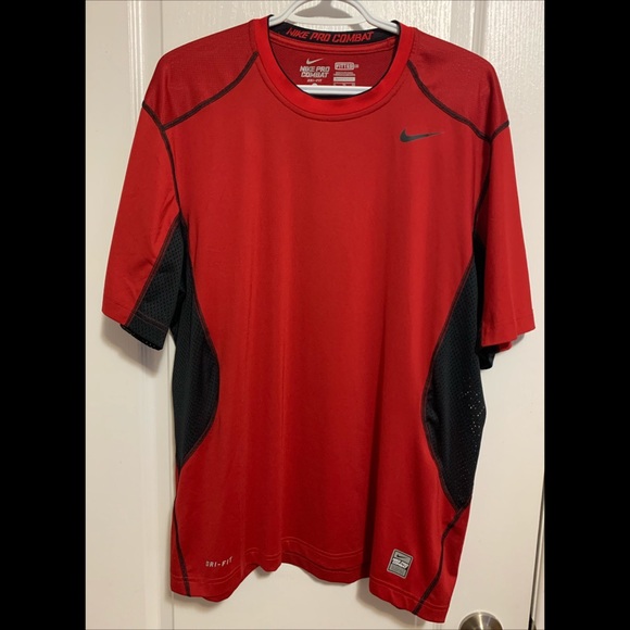 Nike Pro Combat Athletic Training T-Shirt - Picture 1 of 12